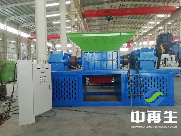 金屬粉碎工業的發展中，撕碎機起到很大推動作用